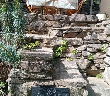 Chambon House | Le mas des sources cevenol location le tilleul