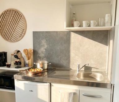 Montbrison Apartment | Le Minimaliste Chic