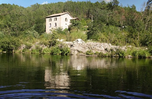Les Salelles House | Le Moulin des Salelles, 3 self-catering cottages on the river bank with private beach and canoeing facilities