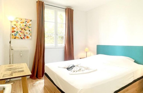 Chartres Apartment | Le Naturel