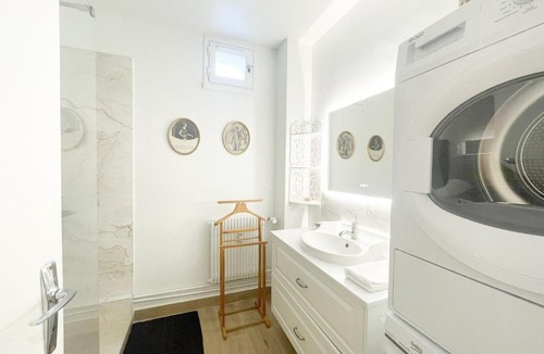 Chartres Apartment | Le Naturel