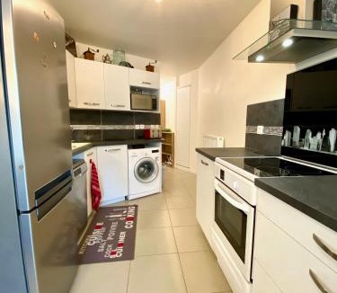 Universite Apartment | Le Neptune, appartement avec parking et jardin proche université
