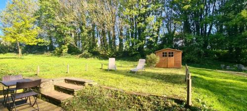 Saint-Pierre-Eglise House | Le Nid de Saint Pierre Cozy & Near the City Center
