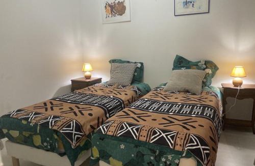 La Charite-sur-Loire Bed & Breakfast | Le patio de Xénia