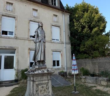 Domremy-la-Pucelle Apartment | Le pensionnat de Jeanne