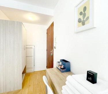 Chartres Apartment | Le Petit 3