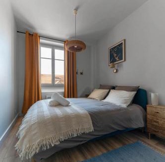 Republique Apartment | Le Petit George V - Appartement design proche Thermes