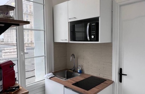 Downtown Le Havre Apartment | Le Petit Jacques · Views, Light & UNESCO Center