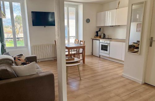 Milly-la-Foret Apartment | Le Petit Milly