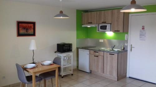 Aiguihe Apartment | Le Petit St Clair