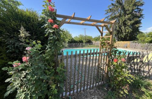 Marcillac-Saint-Quentin House | Le Pigeonnier piscine privée proche de Sarlat
