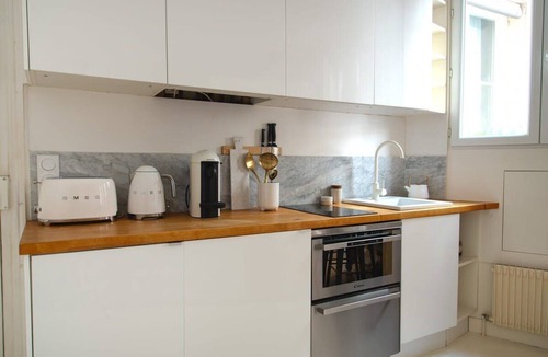 Latin Apartment | Le Plaisir du Pantheon + Seine Cruise (Aug only!)