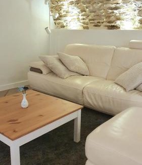 Blesle House | Le Poulailler