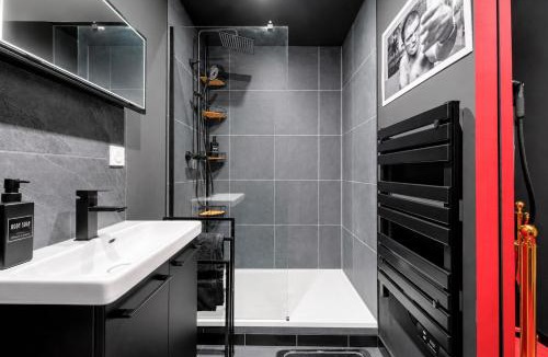 Saint-Serge Apartment | Le Prestige - Cinéma Room, Netflix, Centre Ville