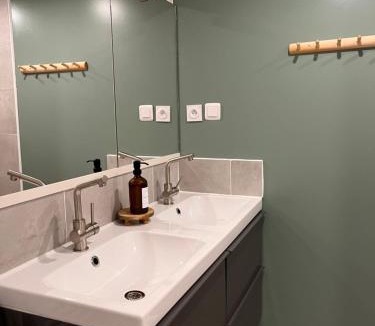 Centre-ville rive gauche Apartment | Le Quarante cinq -5
