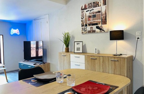 Bourgoin-Jallieu Apartment | Le République Street