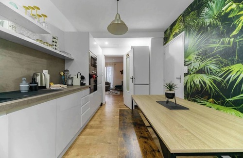 Vichy Apartment | Le Réservoir - Quiet, residential apartment
