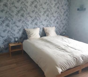 Lurcy-Levis Apartment | LE REFUGE