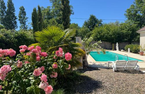 Bressolles Apartment | Le Relais St trop - Villa 2 chambres Delon et Romy