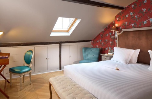 Hopital Saint-Louis Hotel | Le Robinet d'Or Paris Canal Saint Martin