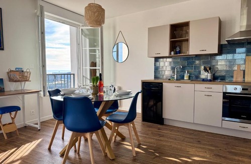 Downtown Apartment | Le Sémaphore Une Escale poétique au fil de l'eau et de l'histoire