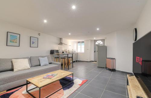 Centre Ville Apartment | Le Siméon - T2 plein pied, cosy, au cœur de la zone piétonne
