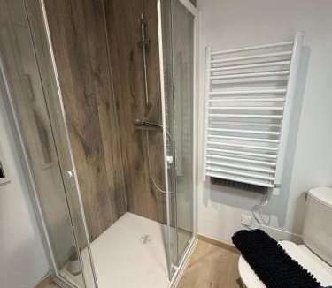 Aubusson Apartment | Le studio louana Appartement neuf et discret tout confort