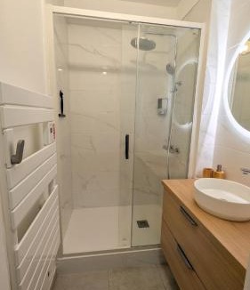 Redon Apartment | Le Terra Redon - T2 centre ville - 6 min gare - local vélo