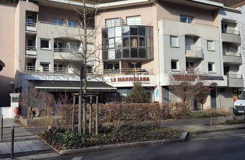 Saint-Martin-d'Uriage Apartment | Le thermal 108 cosy studio in the heart of the park