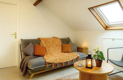 Drancy Apartment | Le toit de Paris - Three Bedroom Apartment, Sleeps 6