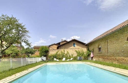 Saint-Julien House | Le Vigneronnage - SAINT-JULIEN