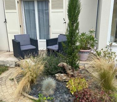 Thorigny-sur-Marne Other | Le wagon roulotte