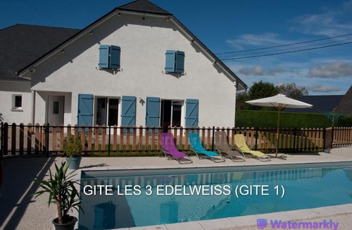 Arette House | Les 3 Edelweiss - GITE 1 OU GITE 2 -maxi 10 personnes par gite-