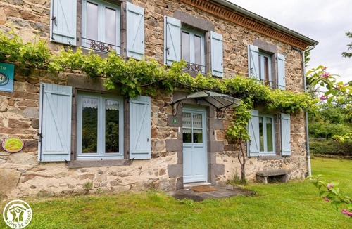 Saint-Hilaire-la-Croix House | Les 4 Chemins - Saint-hilaire-la-croix