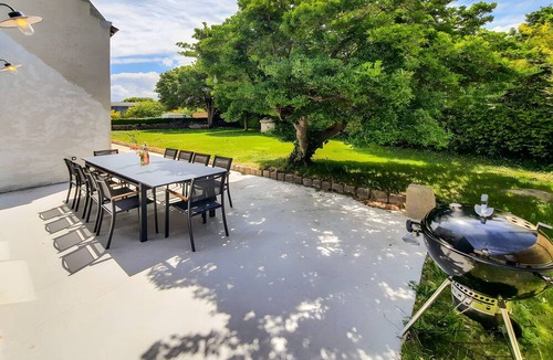 Kerlouet House | Les Agapanthes – 2KM from the Beach