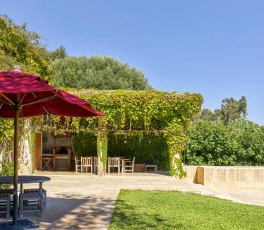 La Celle-sous-Gouzon Villa | Les Amandiers - Villa vue mer et plage privée