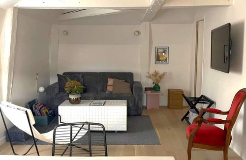 Quartier Hyper-Centre Apartment | Les baleines - Hypercentre 2 chambres avec garage et clim