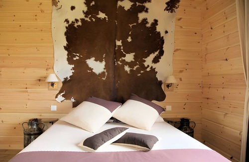 Longechaux Bed & Breakfast | Les bruchels - the divine bovine