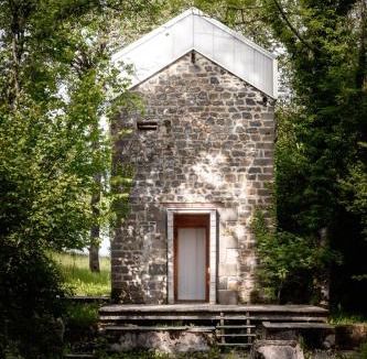 Manzat Other | Les Cabanes du Bois Basalte