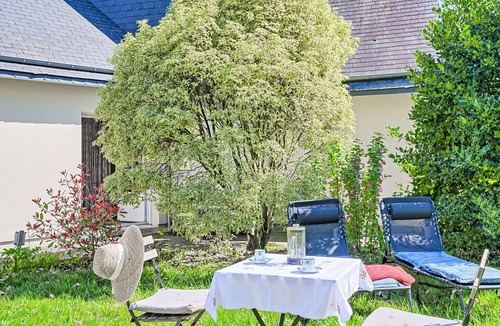 Etables-sur-Mer House | Les Châtaigners by Interhome