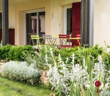 Saint-Pourcain-sur-Besbre Bed & Breakfast | Les Chambres D'Anel