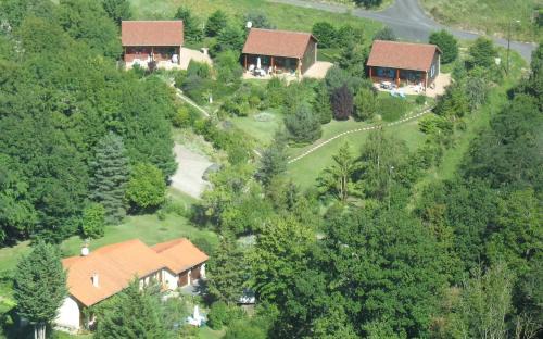 Saint-Floret Ski Chalet | LES CHALETS DE LA VIGNE GRANDE