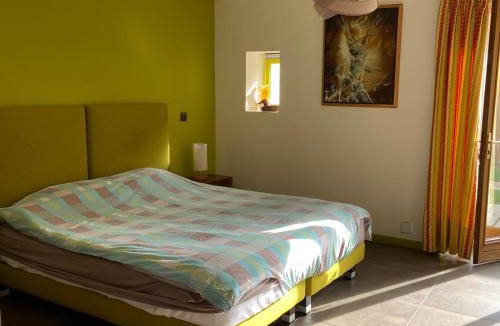 Saint-Ouen-en-Brie Bed & Breakfast | Les Crinieres En Brie