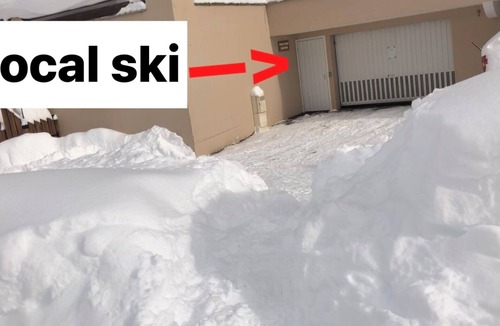 Mont-de-Lans Apartment | Les Deux Alpes/skis to feet 4/6 pers. 37m2. Private high-speed WIFI.