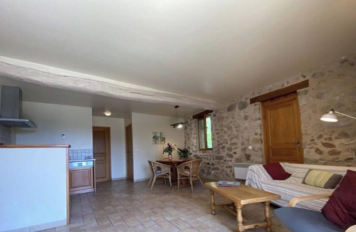 Saint-Laurent-de-Cerdans House | Les euphorbes - ST-LAURENT-DE-CERDANS