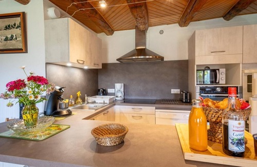 Peyre-en-Aubrac House | Les Fleurs de l'Aubrac 6/8 pers