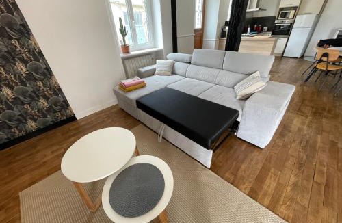 Saint-Georges-de-Grehaigne House | Les gîtes de Madline, Le gîte du prieuré