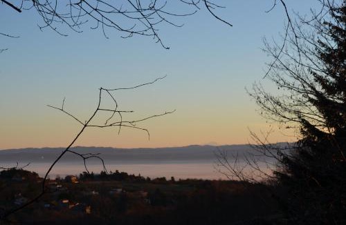 Verrieres-en-Forez House | Les Gites du O' Forêt-Gîte O'rizon avec bain nordique et magnifique vue sur la plaine du forez