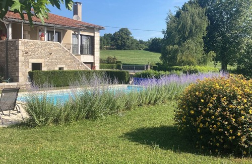 Caylus House | Les grandes charmilles: beautiful Quercy-style house. Green setting.