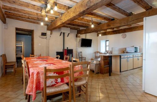 Saint-Maurice-de-Rotherens Apartment | Les hirondelles